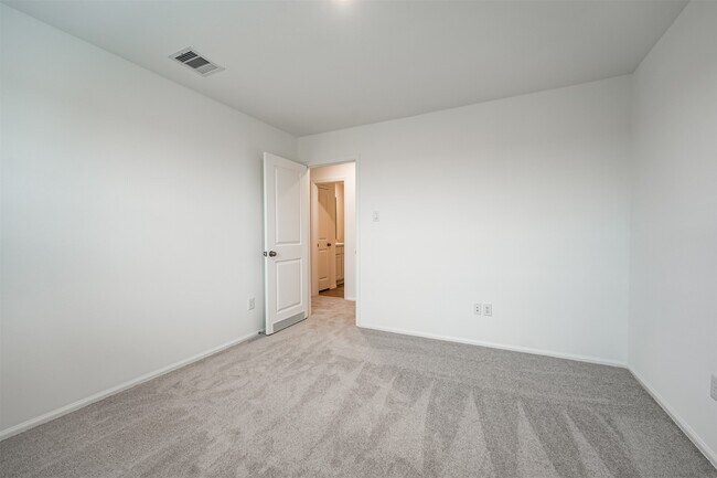 Building Photo - 9123 Estes Lks Dr