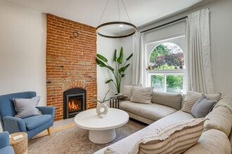 Building Photo - 2531 W 33rd Ave