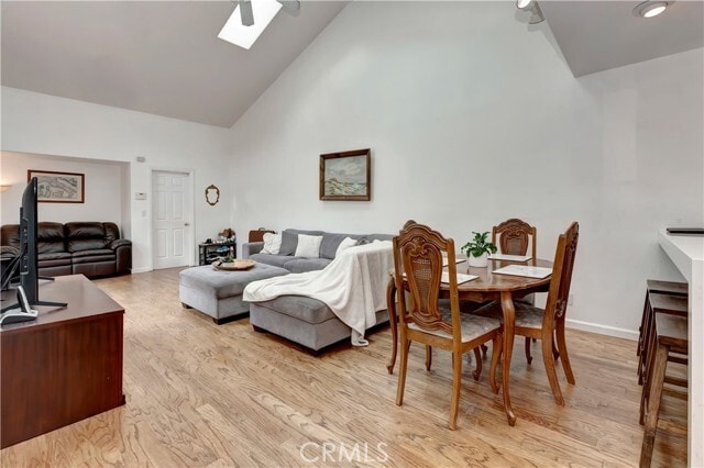 Building Photo - 432 Onda