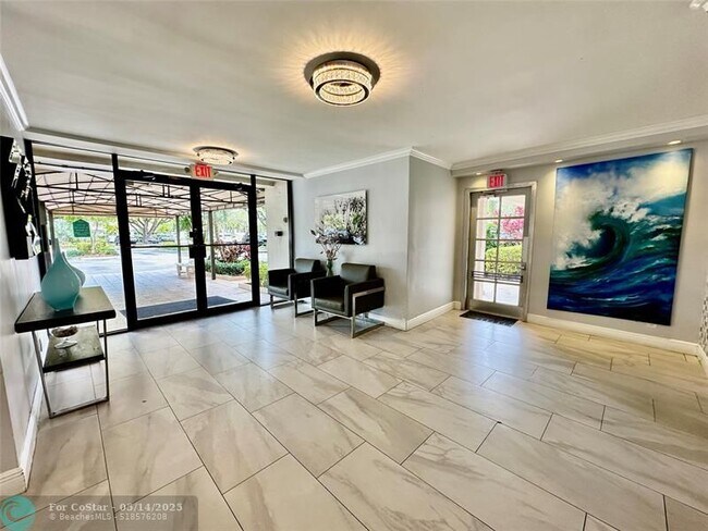 Building Photo - 2671 S Course Dr