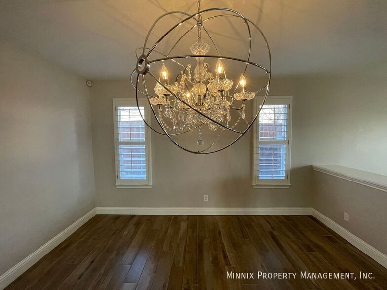 Building Photo - 8241 San Antonio St