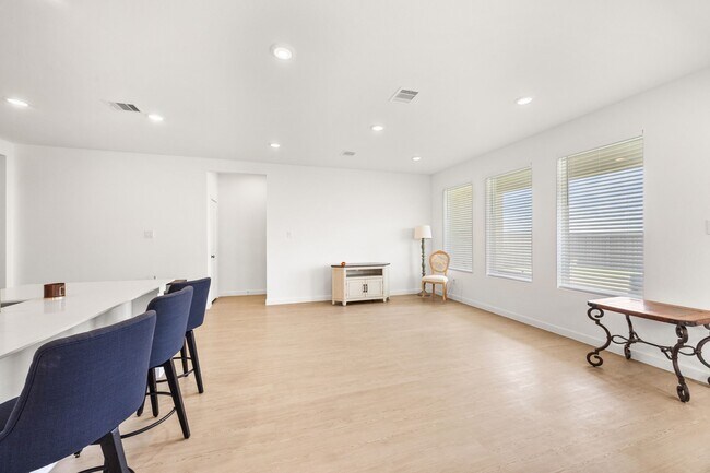 Building Photo - 16507 Mesquite Fld Dr