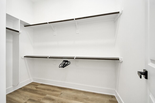 Building Photo - 3907 Maggie St