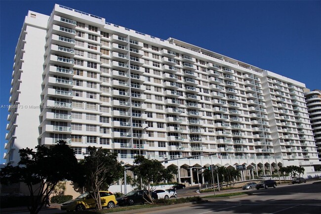 Building Photo - 5601 Collins Ave