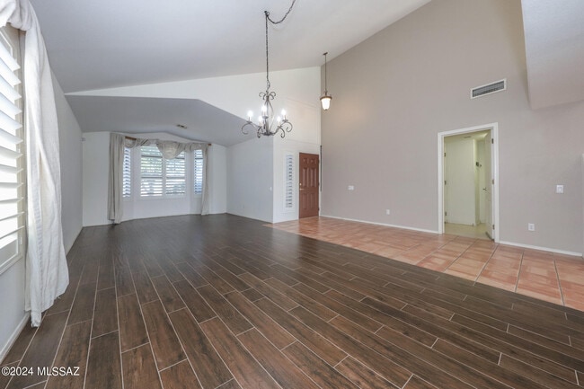 Building Photo - 831 S Rincon Rising Rd