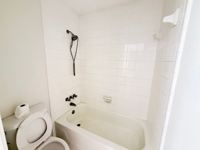 Building Photo - 2276 Turtle Landing