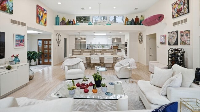 Building Photo - 15 Blueberry Ln