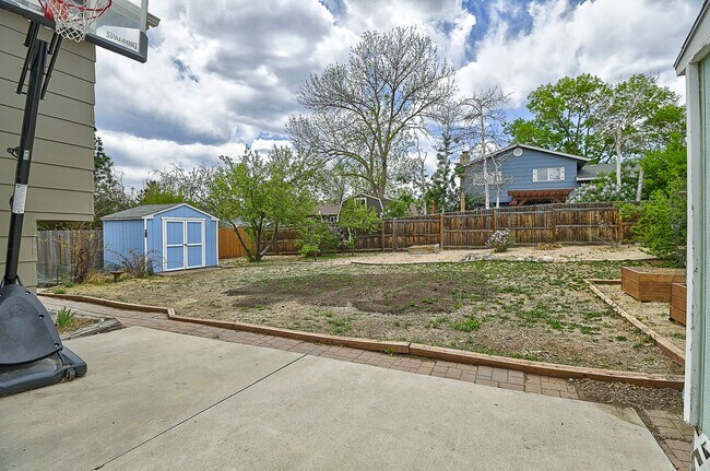 Building Photo - 5150 Saddle Dr