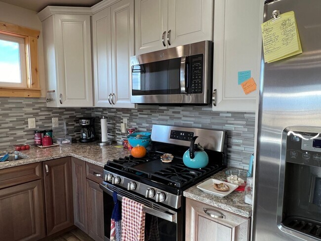 Building Photo - Spacious Family Home with Teton Views on 5...