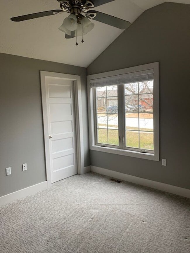 Building Photo - Beautiful Open Layout 3 Bedroom 2 Bath 3 Car Garage NIXA