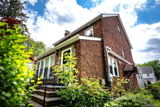 Building Photo - 45- 32 Westminster Rd