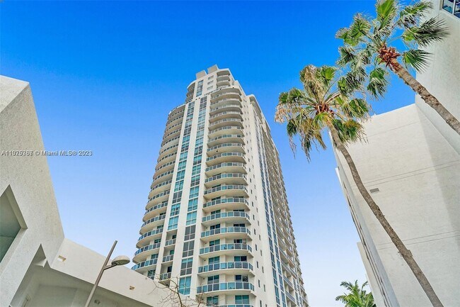 Building Photo - 1945 S Ocean Dr