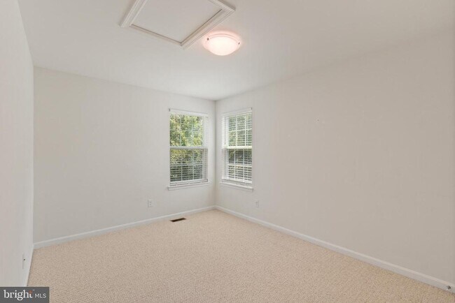 Building Photo - 45 Colemans Mill Dr