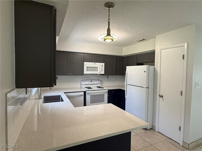 Building Photo - 7440 Tropical Ln