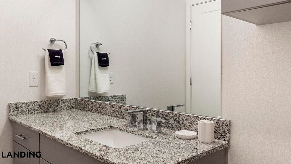 Building Photo - 185 Polaris Pointe