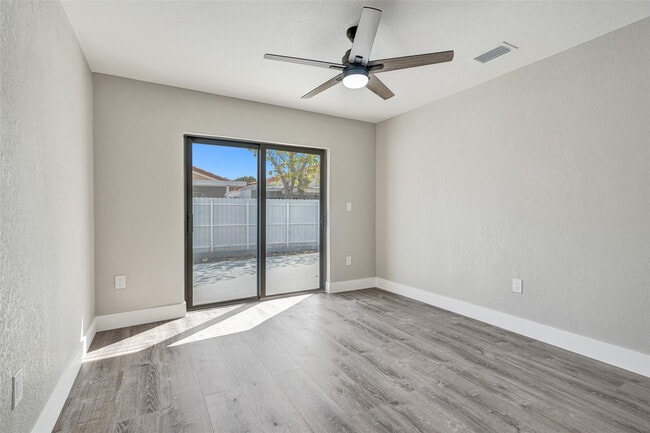 Building Photo - 2614 W 65th St