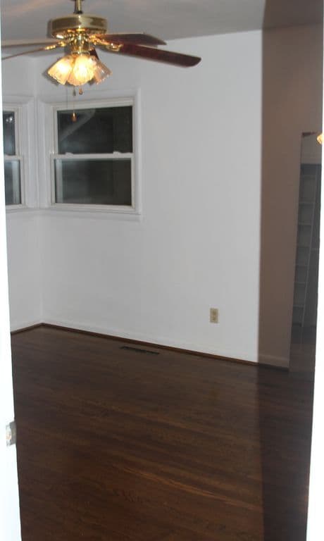 Building Photo - 105 bailey road