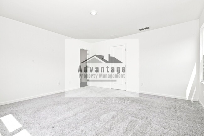 Building Photo - 132 Saginaw Ct