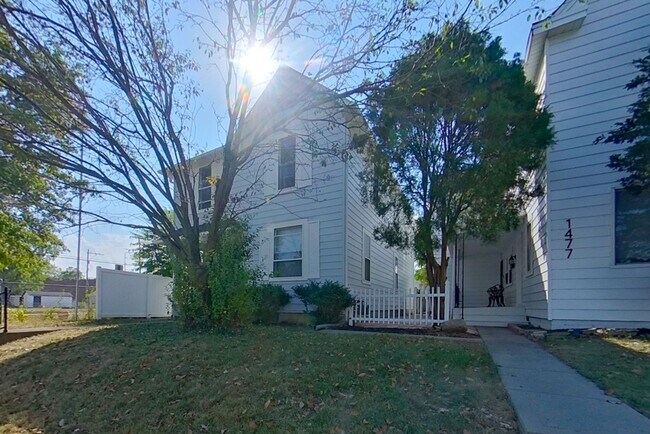 Building Photo - 1473 Thomas Ave