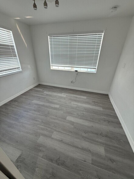 Building Photo - 13115 3rd St E