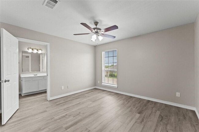 Building Photo - 106 Green Isle Ave
