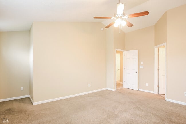 Building Photo - 10734 Snowdrop Way