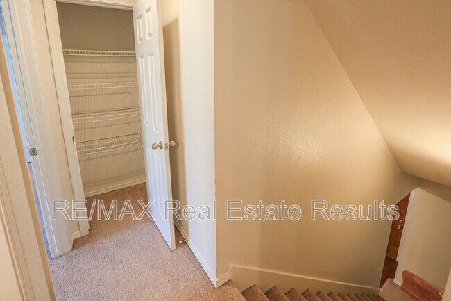 Building Photo - 3600 SW Deerfield Blvd