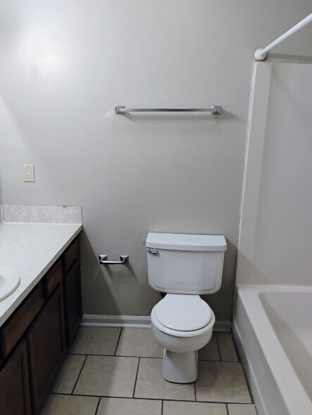 Building Photo - 1644 Lake Calais Ct