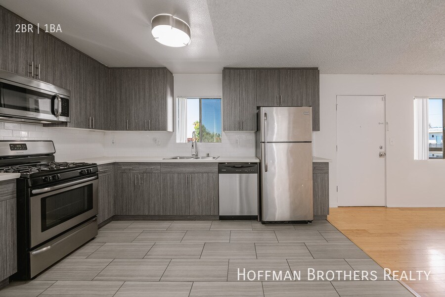 Building Photo - 5533 Barton Ave