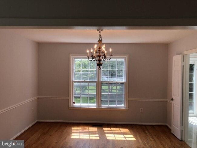Building Photo - 991 Farm Haven Dr
