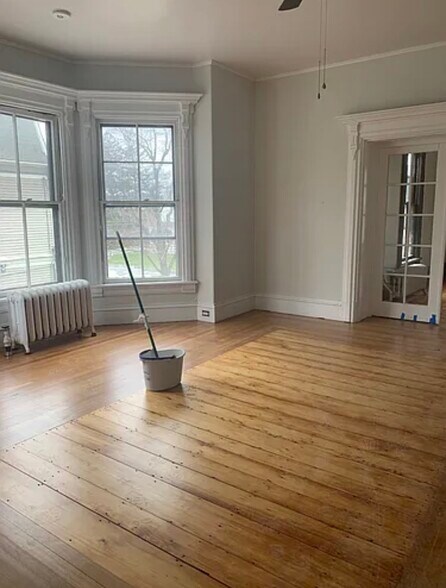 Building Photo - 91 Walnut St