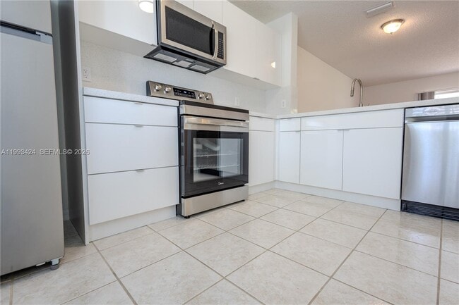 Building Photo - 719 NW 208th Way