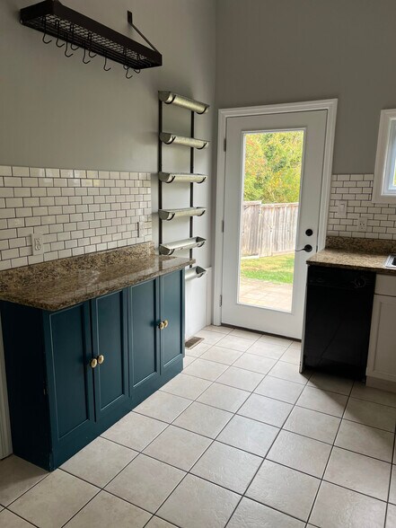 Kitchen and back door - 45 Oswego Ave