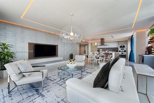 Building Photo - 300 Sunny Isles Blvd