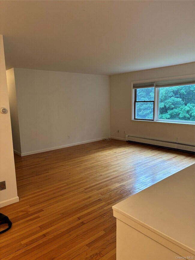 Building Photo - 600 NY-22