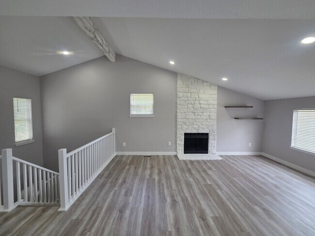 Building Photo - 8470 Everett Way