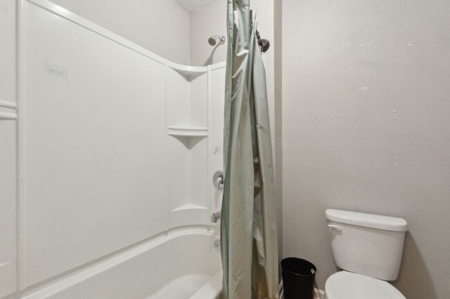 Building Photo - Spacious 5-Bedroom Home  – Prime Amelia Co...