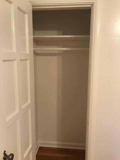 Building Photo - 228 W Nelson St