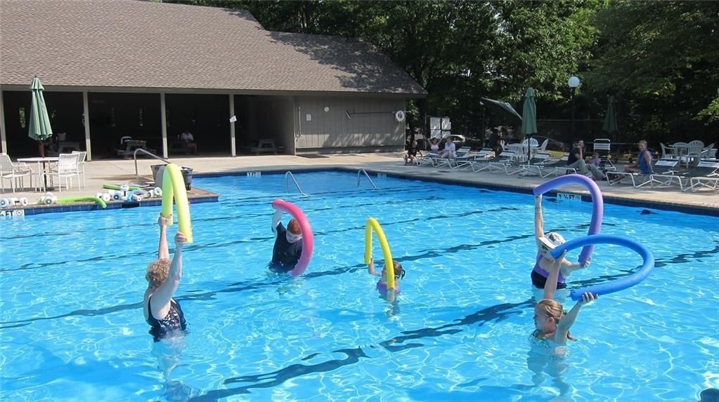 Building Photo - 185 Alpine Dr