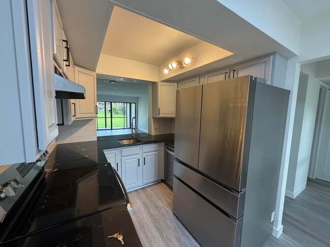 Building Photo - 1921 SW 15th St