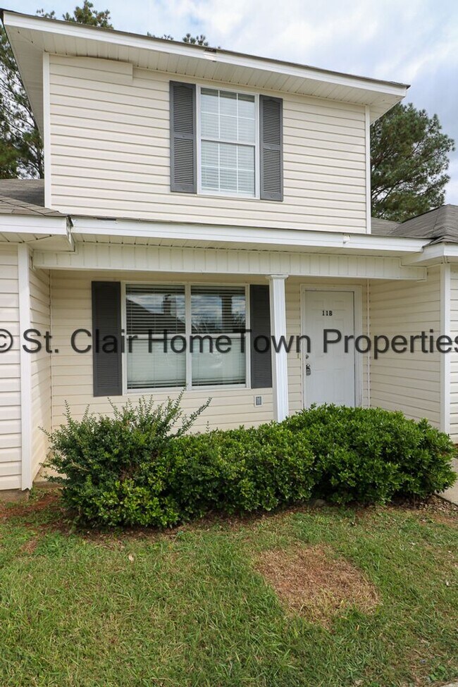 Building Photo - Totally Remodeled Tri-Plex in Lincoln School System