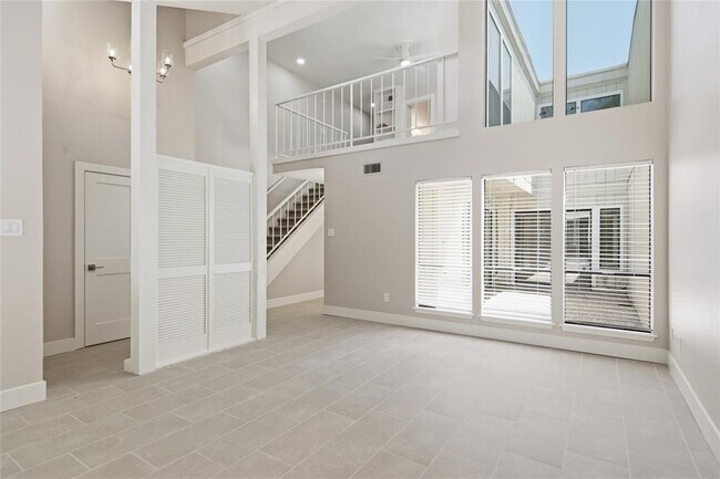 Building Photo - 1801 Polo Rd