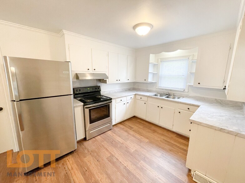 Building Photo - 3 Juanita Ct