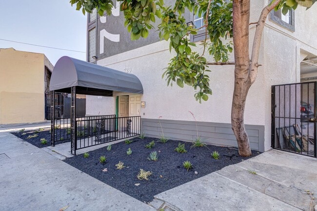 Building Photo - Hoover Street Residences