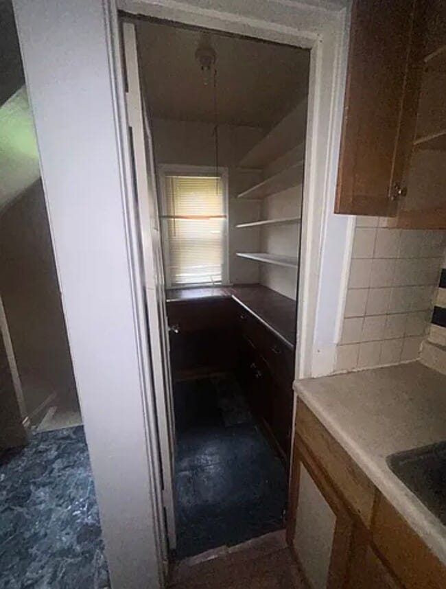 Building Photo - 3BEDRM SINGLE FAMILY HOME or DAYCARE AVAIL 6/1