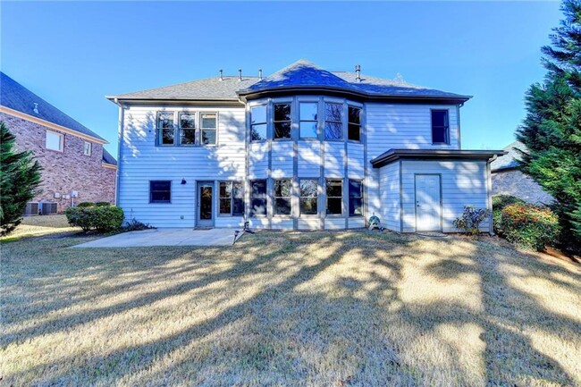 Building Photo - 5570 Viewpoint Ct