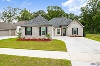 Building Photo - Fully Furnished!  5 bedroom, 3 bath home i...