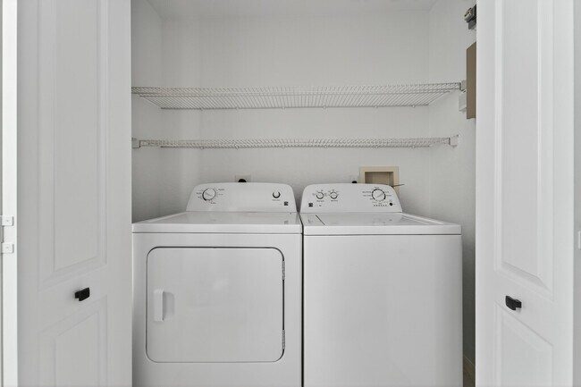 Building Photo - 11015 Legacy Ln