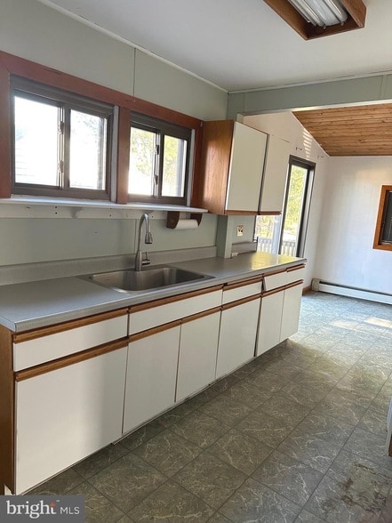 Building Photo - 12 Delaware Ave