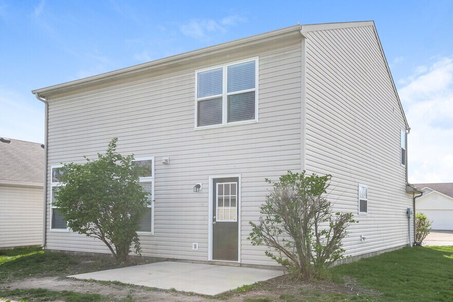 Building Photo - 4327 Village Trace Dr